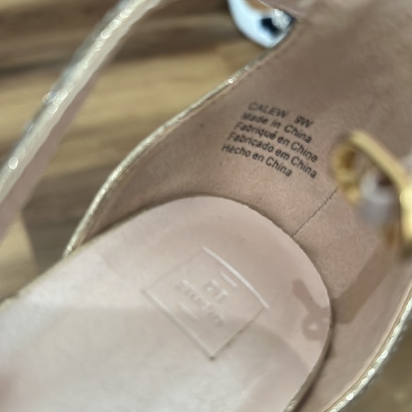 Size 9 Wide DB Studio sparkly heels - Picture 3 of 3